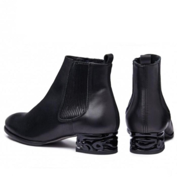 MIISTA Carved Heel ankle Boot Imported - Picture 2 of 5